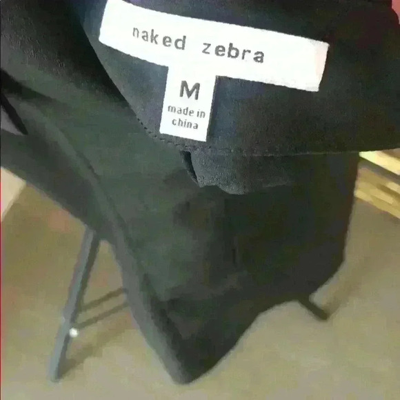 Black cut out tank top - Picture 5 of 5